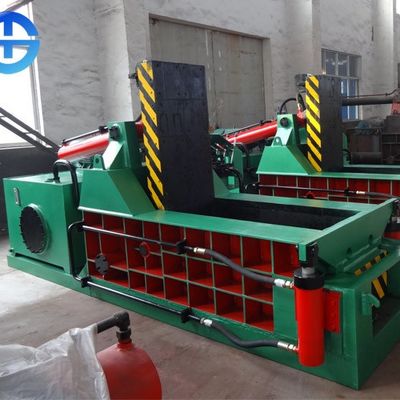 Kwaliteit  Hydraulic Scrap Metal Baler Scrap Baling Machine 10-20 Ton / Day fabriek